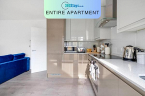 Town Center 2 bed Serviced Apartment 08 with parking, Surbiton By 360Stays Surbiton
